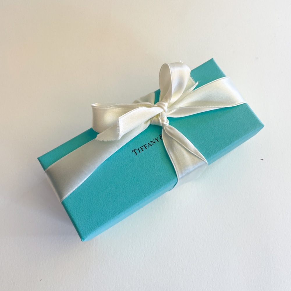 Iconic Blue Tiffany’s EMPTY Box - Perfect for Holiday / Christmas Giftbox